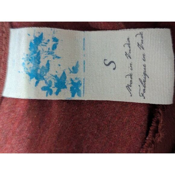 Unbranded Women's S Rust V Neck T-Shirt Silk Trimmed Floral Embellished - Picture 4 of 8